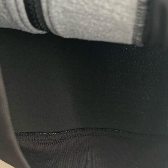 Reebok-RBX Tempo Scuba Bomber Women’s
Jacket Size Medium Grey/Black - Picture 10 of 12